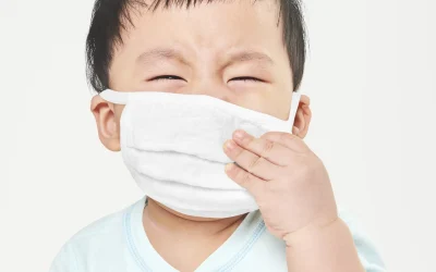 ลูกป่วยแบบไหน? สังเกตอาการไข้หวัดใหญ่ VS โควิด-19 ง่าย ๆ ที่บ้าน